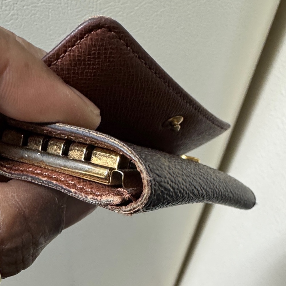 Louis Vuitton Monogram Canvas Key Pouch in Brown with Gold Snap - Picture 14 of 16